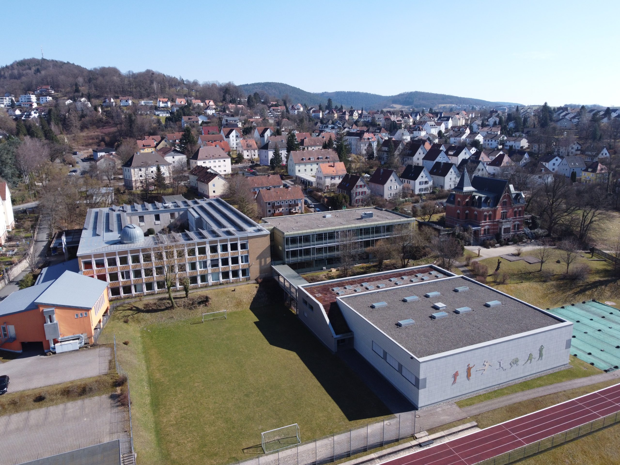 Drohnenaufnahme des Schulgeländes