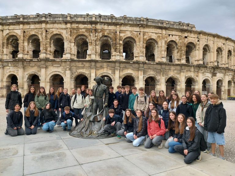 Schülergruppe beim Frankreichaustausch