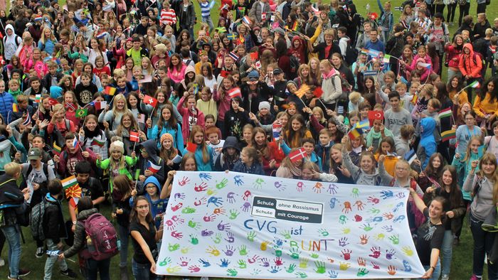 Schülergruppe zum Start von SoRSmC