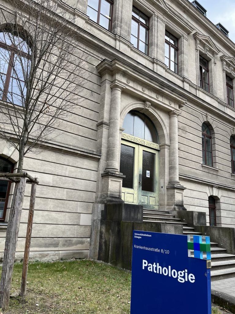 Außenansicht der Pathologie der Universität Erlangen