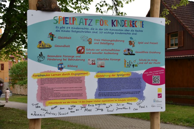 Plakat des Spielplatzes für Kinderrechte