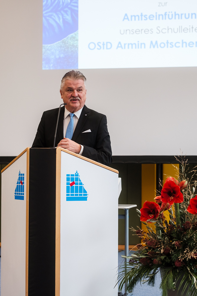 Landrat spricht bei Amtseinführung des neuen Schulleiters