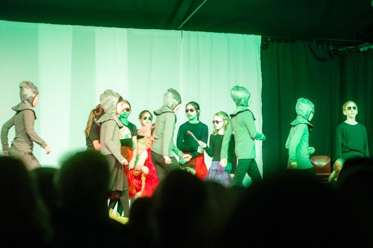 Auftritt Theaterklasse beim Tag der Offenen Tür 2025