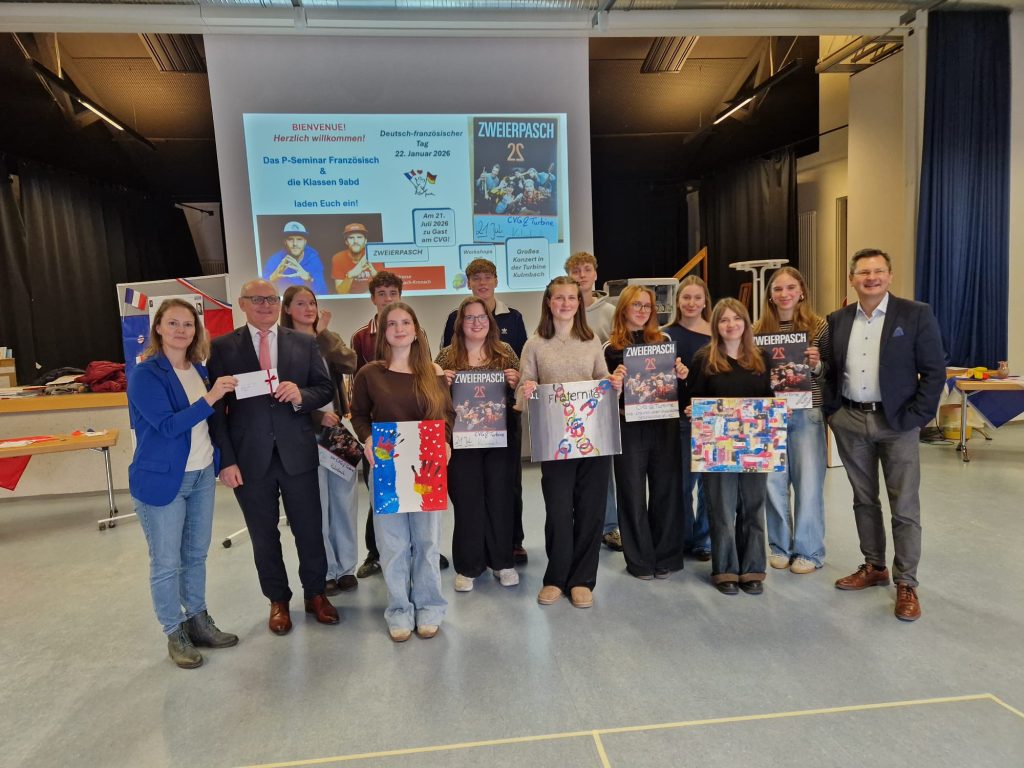 Schülerinnen und Schüler des P-Seminars Französisch im Forum