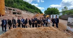 Bild von der Grundsteinlegung des Grünen Zentrums