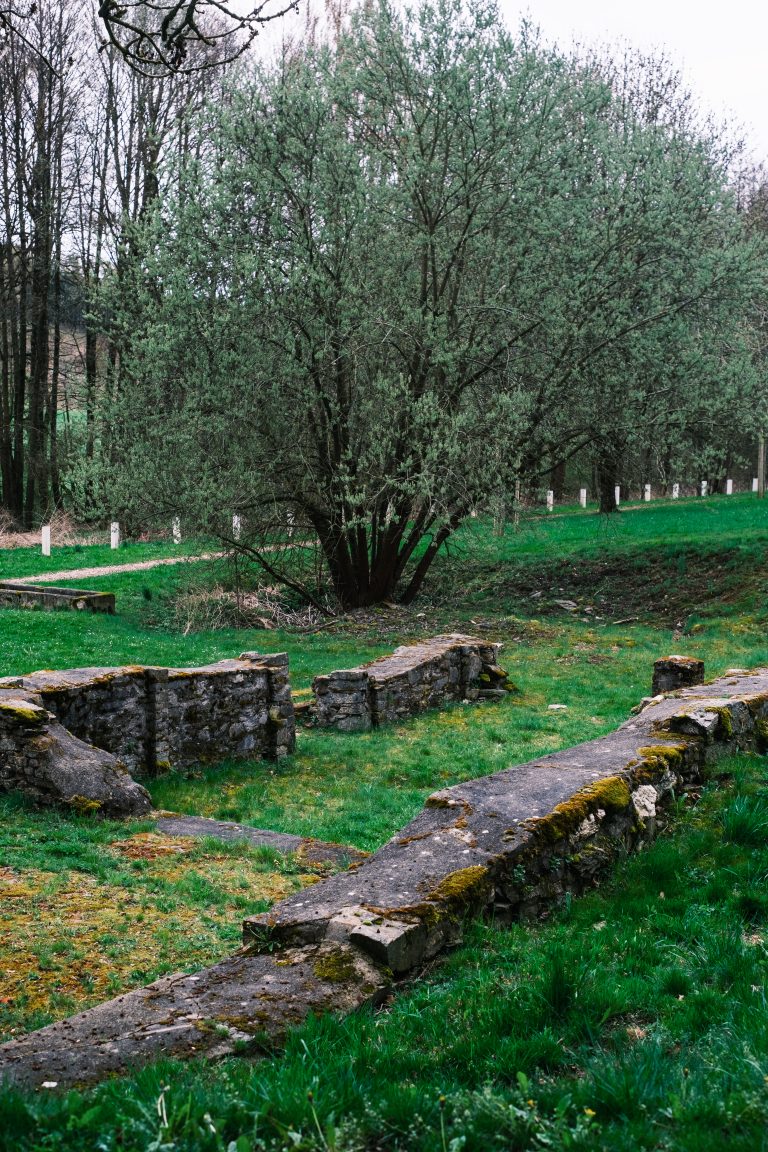 Mauerreste der alten Mühle, die nach einem erfolgreichen Fluchtversuch abgerissen wurde