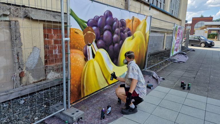 Graffitikünstler bei der Arbeit