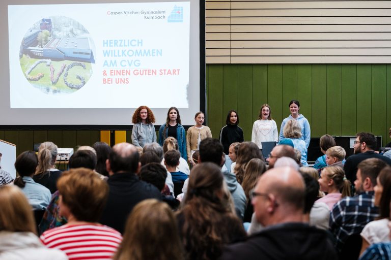 Chor singt zur Begrüßung