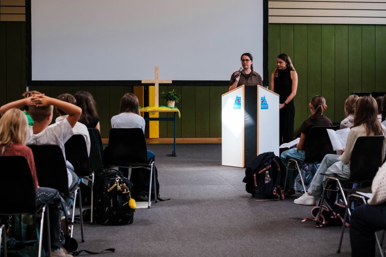 Dialogpredigt beim Begrüßungsgottesdienst